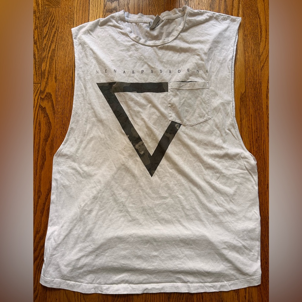 NENA AND PASADENA Graphic Sleeveless Tee